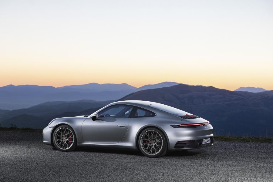  Porsche 911 Carrera 4S (992) 2019 года  (WW) (фото 25 из 60)